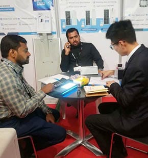 led solar pole lights