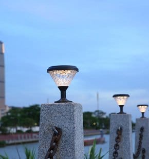 SKL003 solar powered post lights