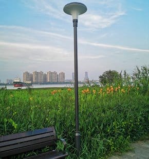SCL-002 outdoor solar pole light