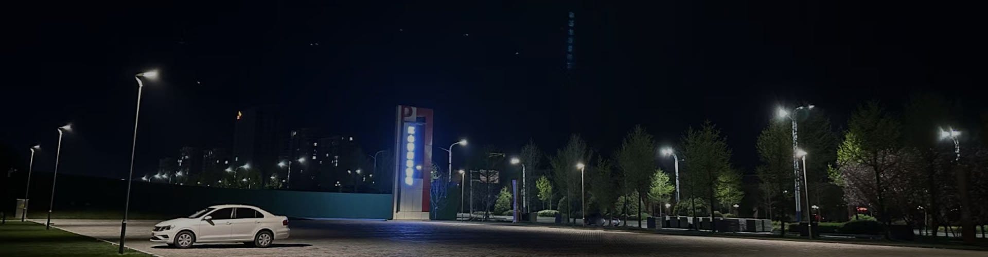 banner solar parking lot light with motion sensor