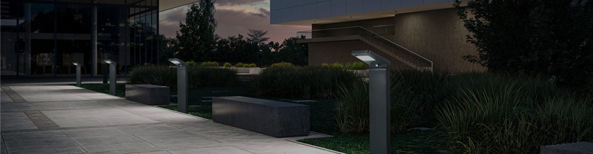 banner solar powered lawn light