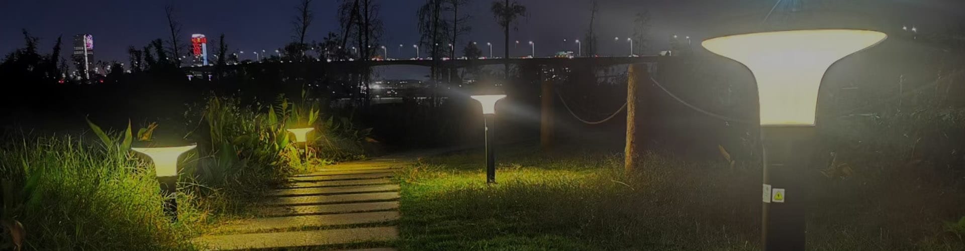 banner solar powered lawn lights