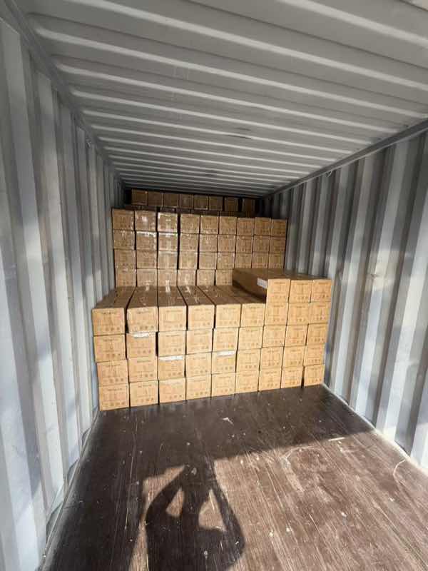 Illustrative container loading of 2.5m galvanized light pole cartons
