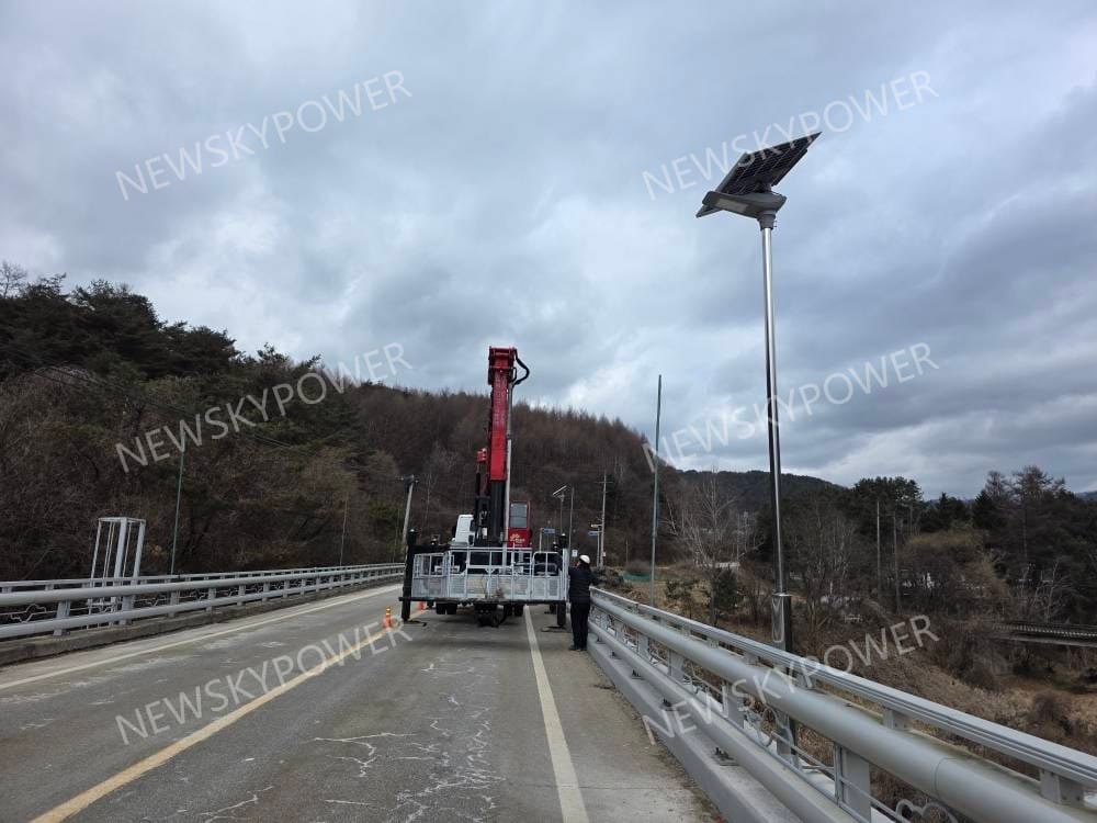 Solar street light installation process on bridge project in South Korea