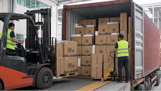 solar flood lights container loading from China manufacturer