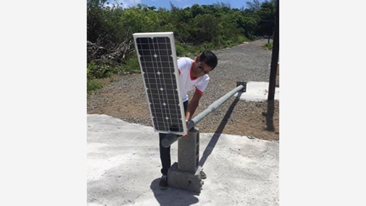 Newskypower solar street light project in Mauritius