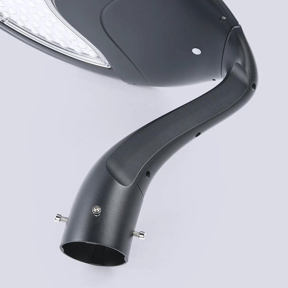 Close view of a courtyard light mounting socket