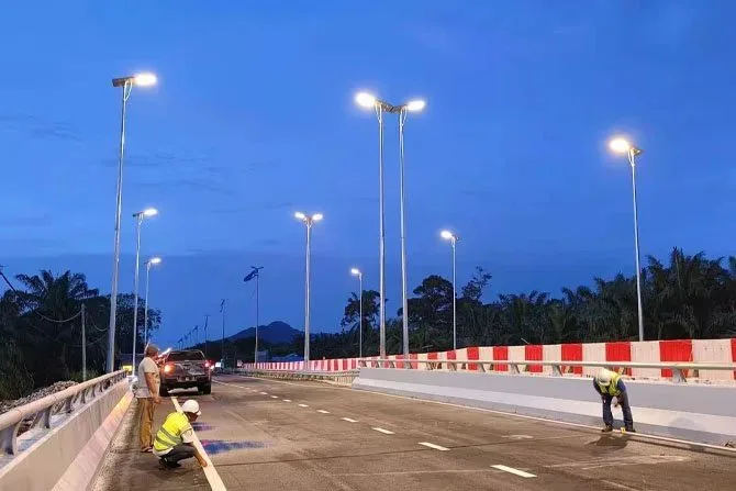 Ultimate Guide to Solar Street Lights: Types, Prices, Applications and Buying Tips